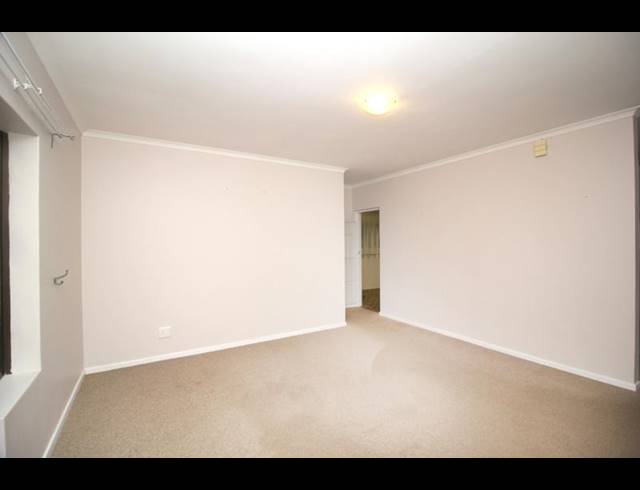 2 BEDROOM TOWNHOUSE FOR SALE IN LINKSIDE